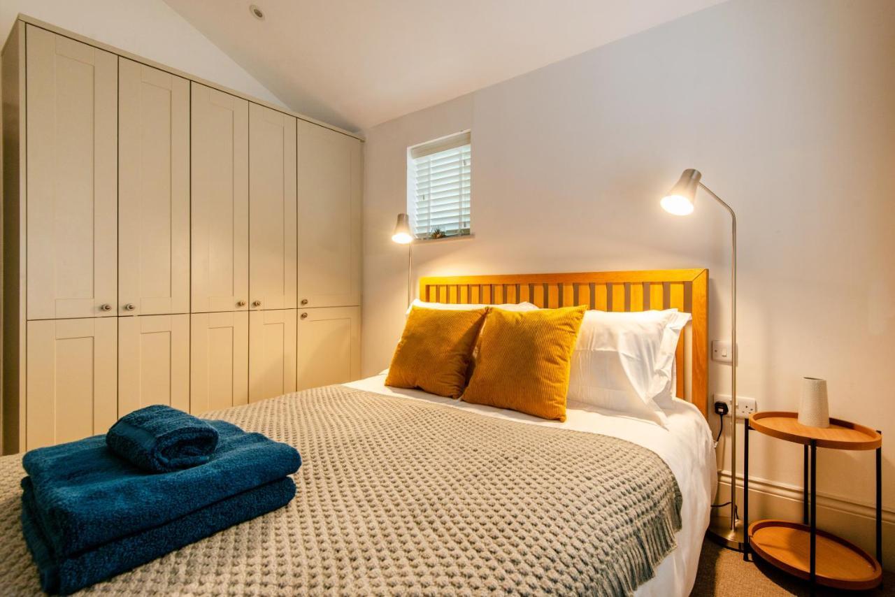Beautiful, Central, 3 Min Walk From Beach, 2 King Doubles Brighton Екстериор снимка