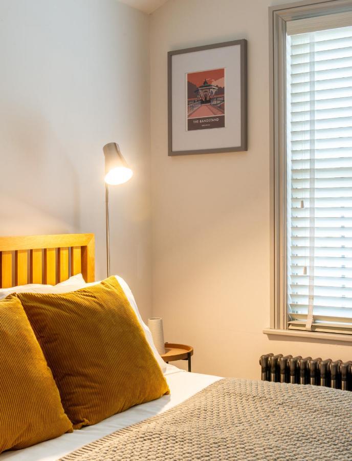 Beautiful, Central, 3 Min Walk From Beach, 2 King Doubles Brighton Екстериор снимка