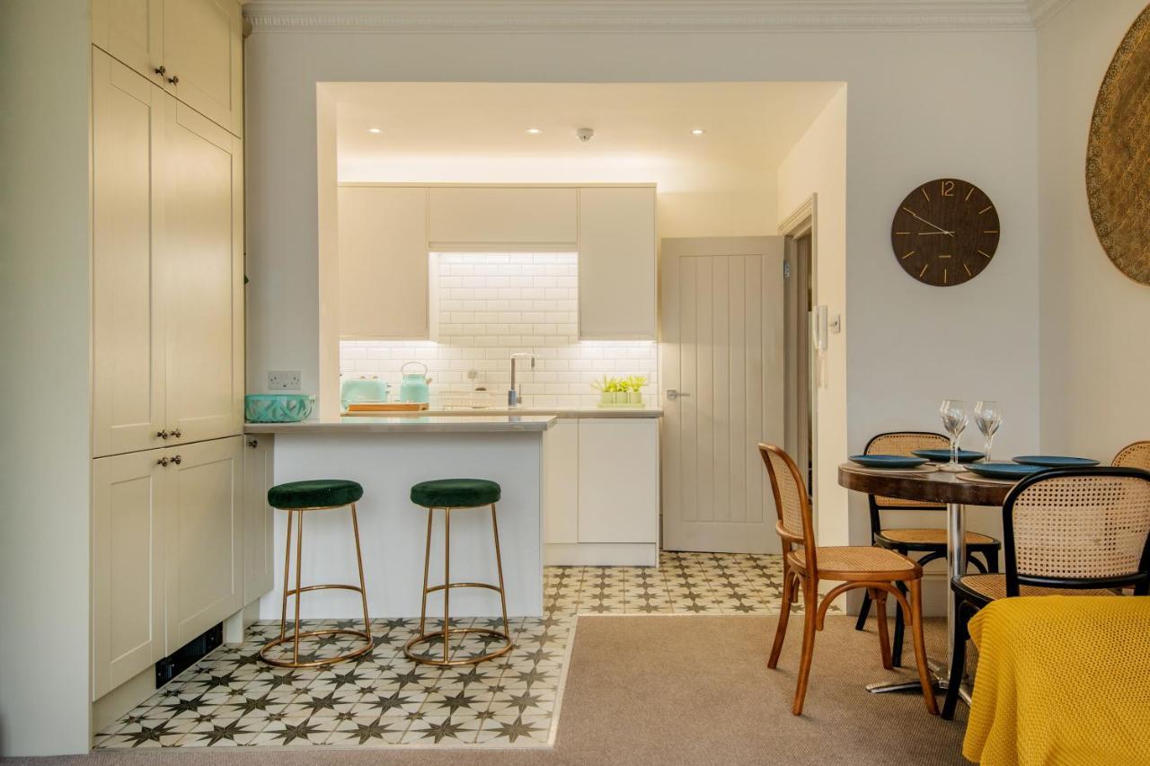 Beautiful, Central, 3 Min Walk From Beach, 2 King Doubles Brighton Екстериор снимка