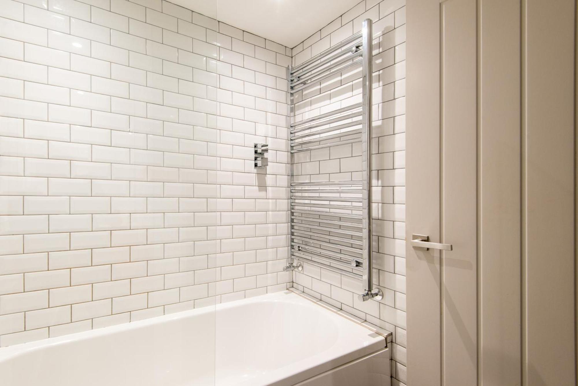 Beautiful, Central, 3 Min Walk From Beach, 2 King Doubles Brighton Екстериор снимка